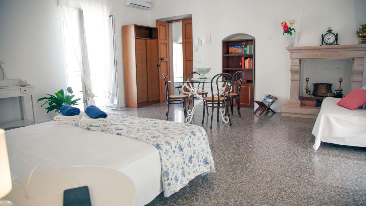 Madreselva Apartment Пешичи Екстериор снимка