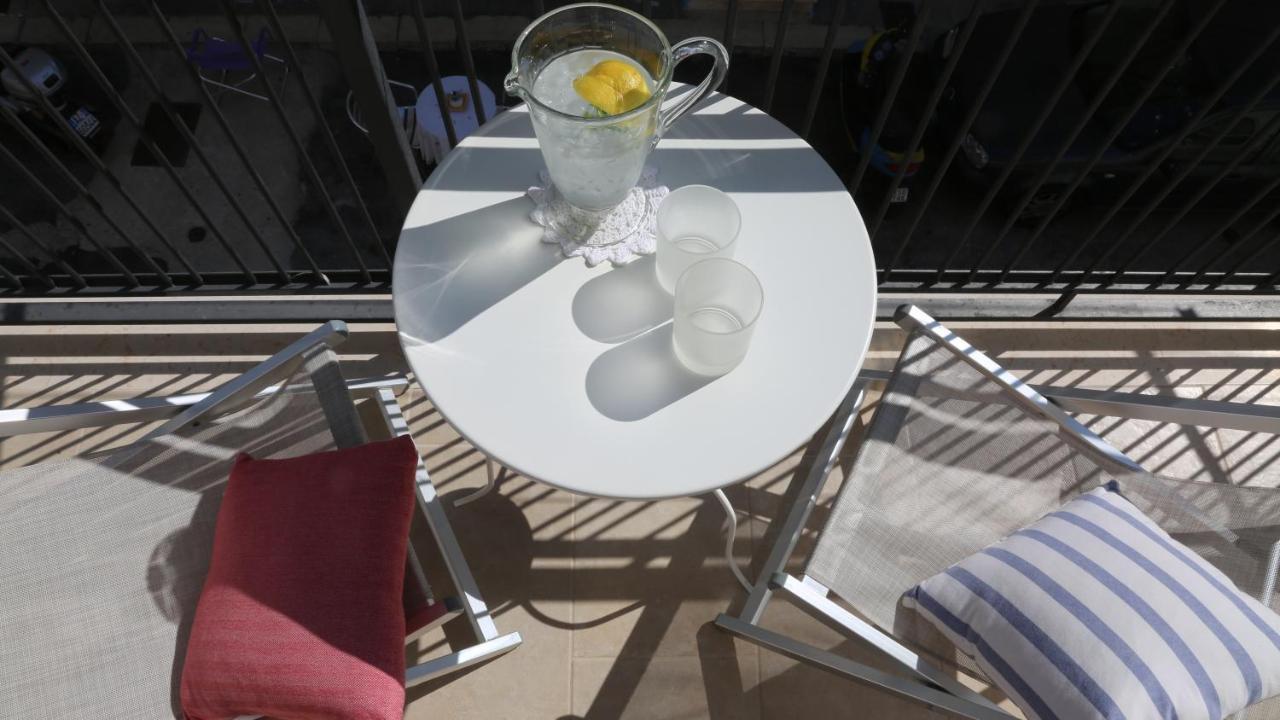 Madreselva Apartment Пешичи Екстериор снимка